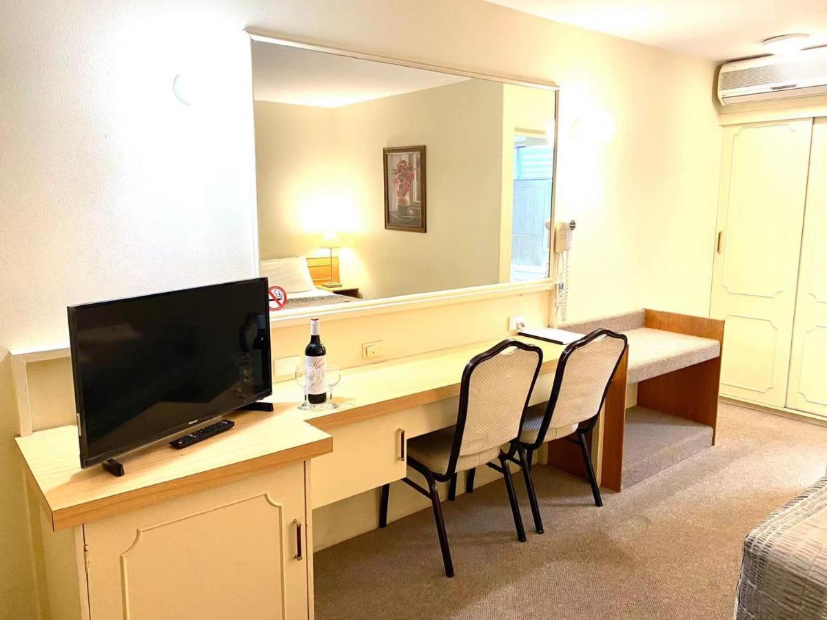 Gateway Motor Inn Narrandera Εξωτερικό φωτογραφία