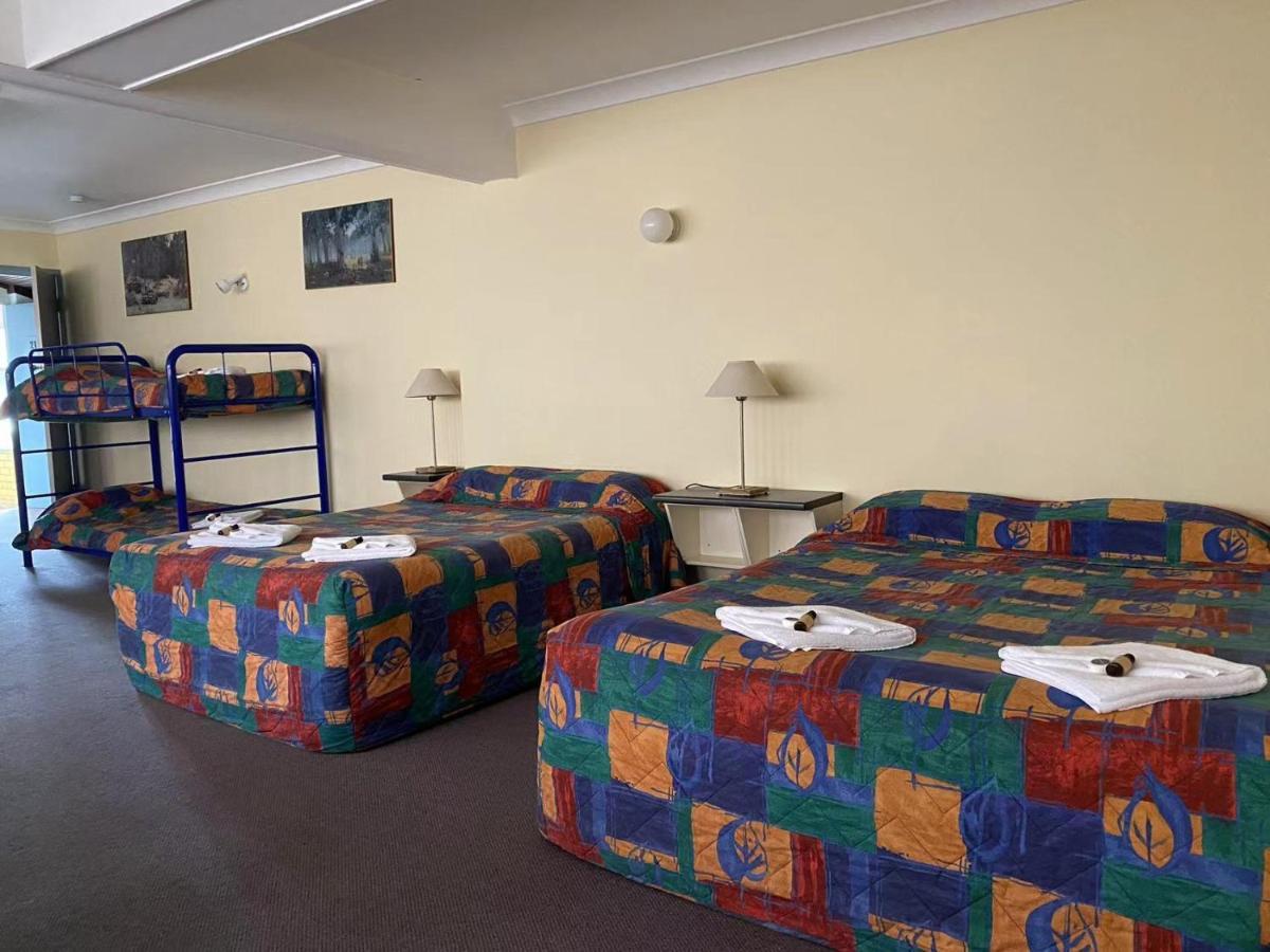 Gateway Motor Inn Narrandera Εξωτερικό φωτογραφία