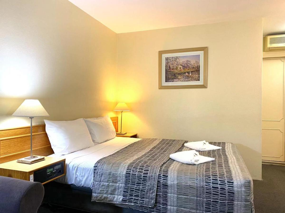 Gateway Motor Inn Narrandera Εξωτερικό φωτογραφία