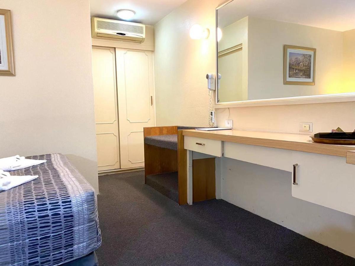 Gateway Motor Inn Narrandera Εξωτερικό φωτογραφία